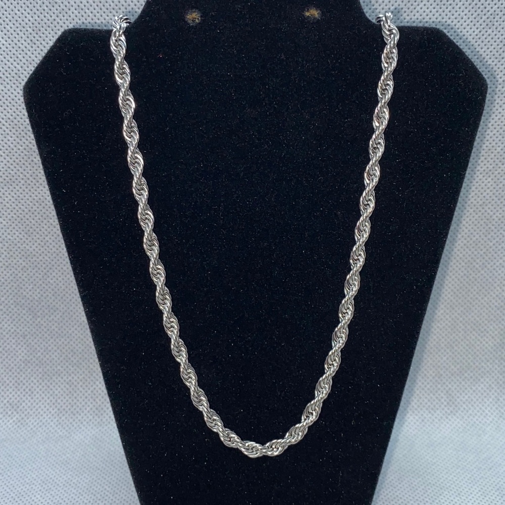 Rope chain necklace